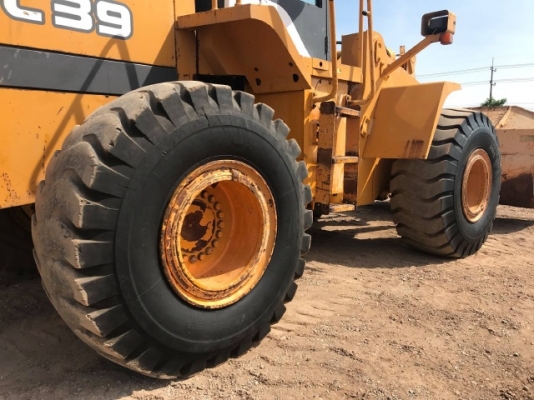 ขายรถตักล้อยาง TCM L39 (ขนาดเท่า WA400) รถนอกนำเข้าจากญี่ปุ่น สภาพสวยพร้อมใช้งาน มีVDOการทำงานครับ