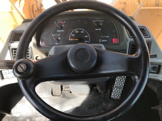 ขายรถตักล้อยาง TCM L39 (ขนาดเท่า WA400) รถนอกนำเข้าจากญี่ปุ่น สภาพสวยพร้อมใช้งาน มีVDOการทำงานครับ