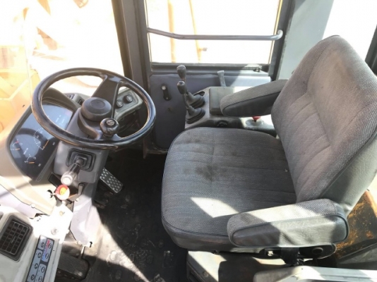 ขายรถตักล้อยาง TCM L39 (ขนาดเท่า WA400) รถนอกนำเข้าจากญี่ปุ่น สภาพสวยพร้อมใช้งาน มีVDOการทำงานครับ