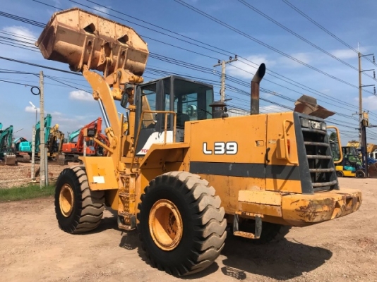 ขายรถตักล้อยาง TCM L39 (ขนาดเท่า WA400) รถนอกนำเข้าจากญี่ปุ่น สภาพสวยพร้อมใช้งาน มีVDOการทำงานครับ