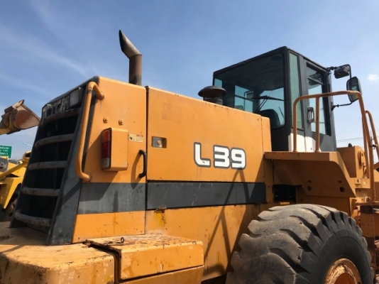 ขายรถตักล้อยาง TCM L39 (ขนาดเท่า WA400) รถนอกนำเข้าจากญี่ปุ่น สภาพสวยพร้อมใช้งาน มีVDOการทำงานครับ