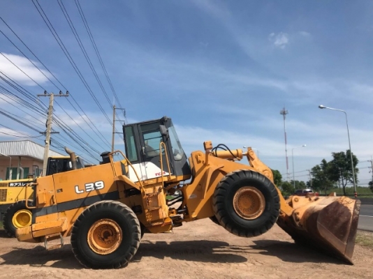 ขายรถตักล้อยาง TCM L39 (ขนาดเท่า WA400) รถนอกนำเข้าจากญี่ปุ่น สภาพสวยพร้อมใช้งาน มีVDOการทำงานครับ