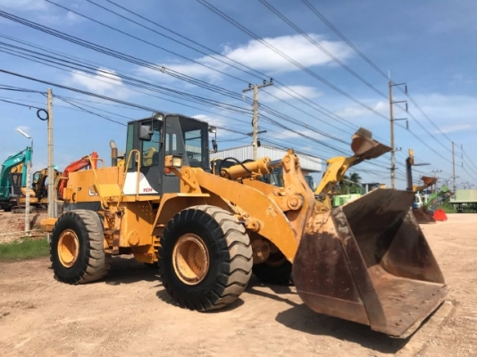 ขายรถตักล้อยาง TCM L39 (ขนาดเท่า WA400) รถนอกนำเข้าจากญี่ปุ่น สภาพสวยพร้อมใช้งาน มีVDOการทำงานครับ