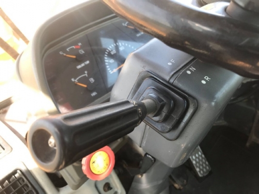 ขายรถตักล้อยาง TCM L39 (ขนาดเท่า WA400) รถนอกนำเข้าจากญี่ปุ่น สภาพสวยพร้อมใช้งาน มีVDOการทำงานครับ