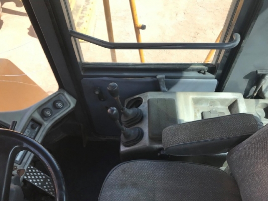 ขายรถตักล้อยาง TCM L39 (ขนาดเท่า WA400) รถนอกนำเข้าจากญี่ปุ่น สภาพสวยพร้อมใช้งาน มีVDOการทำงานครับ