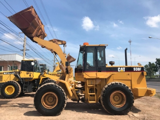 ขายรถตักล้อยาง CAT 938F (ขนาดเท่า WA300) รถนอกนำเข้าเองจากญี่ปุ่น สภาพสวยพร้อมใช้งาน มีVDOการทำงานครับ