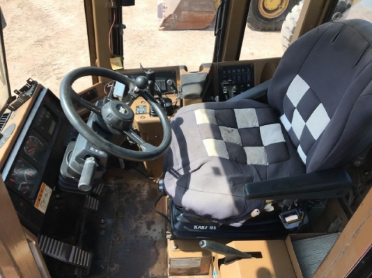 ขายรถตักล้อยาง CAT 938F (ขนาดเท่า WA300) รถนอกนำเข้าเองจากญี่ปุ่น สภาพสวยพร้อมใช้งาน มีVDOการทำงานครับ