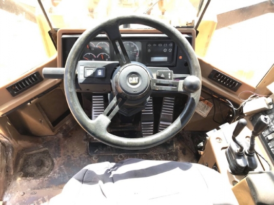 ขายรถตักล้อยาง CAT 938F (ขนาดเท่า WA300) รถนอกนำเข้าเองจากญี่ปุ่น สภาพสวยพร้อมใช้งาน มีVDOการทำงานครับ