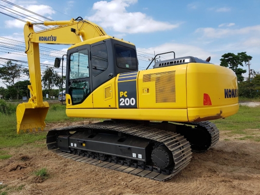KOMATSU PC200-7 7000 ชม. สนใจติดต่อ 081-4283210