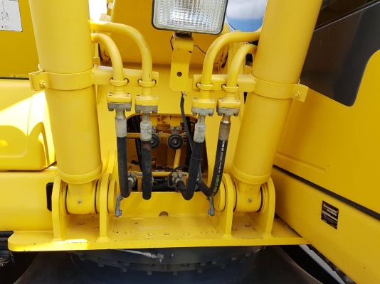 KOMATSU PC200-7 7000 ชม. สนใจติดต่อ 081-4283210