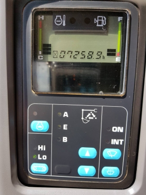 KOMATSU PC200-7 7000 ชม. สนใจติดต่อ 081-4283210