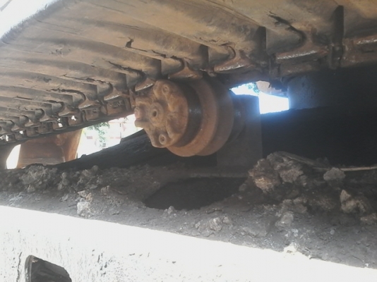 ขายด่วน***CAT 308 BSR  รถขุดตีนตะขาบขนาดใหญ่   เก่านอก  ขายตามสภาพ  มีเอกสาร / มีเก๋ง  / ใบมีด / พร้อมด้วยลายเจาะหัวกระแทก  ที่มากะตัวรถ   รถ+หัวเจาะ 650,000 บาท เอาแค่ตัวรถ ราคา580,000 บาท สนใจ 089-2619445