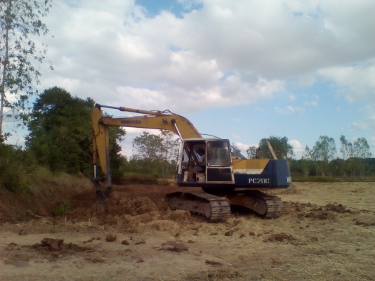 Komatsu PC200-5 รถพร้อมใช้ เครื่องดี ไฟฟ้าครบ โซ่หนา เอวแน่น ซีเรียลสูง