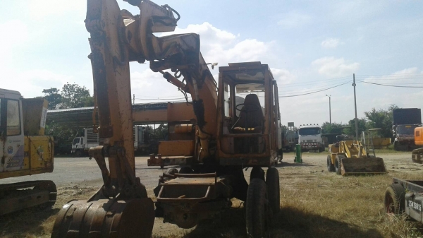 รถแบคโคล้อยาง2เพลา KOMATSU PW 60-1 พร้อมใช้งาน