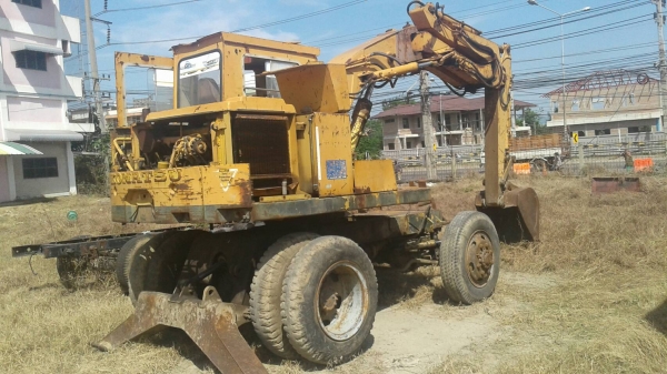 รถแบคโคล้อยาง2เพลา KOMATSU PW 60-1 พร้อมใช้งาน