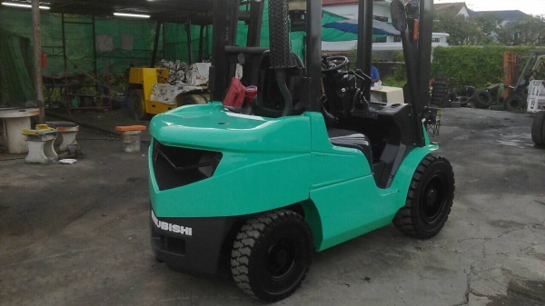 ขาย. โฟรคลิฟท์   มิตซูบิชิ แกนเดีย 3. ตัน เครื่องดีเซล