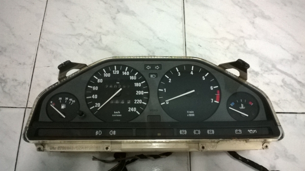 ขายไมล์ e30 VDO in germany 4สูบ แท้ติดรถ สภาพok ราคา2000 โทร0924462525โส กทม