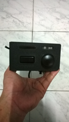 ขายชุดมือดึงเปิดปิดไฟหน้าbmw e30 สภาพดีชุดละ800บ โทร0924462525โส กทม