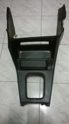 ขายคอนโซนกลาง e30 4ประตู สภาพok ราคา1000 โทร0924462525โส กทม