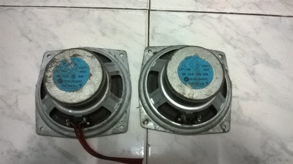 ขายลำโพงเดิมBMW e30 คู่หน้า สภาพok คู่ละ600บาท โทร0924462525โส ขายลำโพงเดิมBMW e30 คู่หน้า สภาพok คู่ละ600บาท โทร0924462525โส