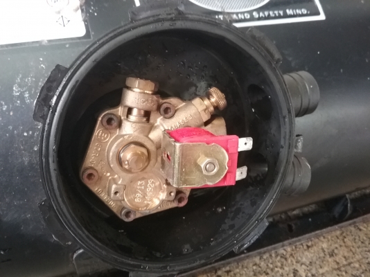 ขายถังแกส LPG 64ลิตร แถมชุด เพิ่งถอด ขายถังแกส LPG 64ลิตร แถมชุด เพิ่งถอด