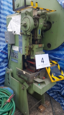 เครื่องปั๊ม 4 เครื่องมีเครื่องปั๊มร้อน 1 เครื่่องราคารวม 60,000 บาท