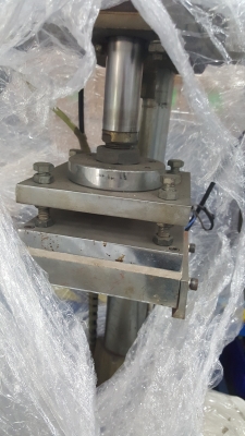 เครื่องปั๊ม 4 เครื่องมีเครื่องปั๊มร้อน 1 เครื่่องราคารวม 60,000 บาท