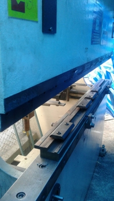 เครื่องพับโลหะ 8 มิล6ฟุตไม่มีใบ 90,000 บาท