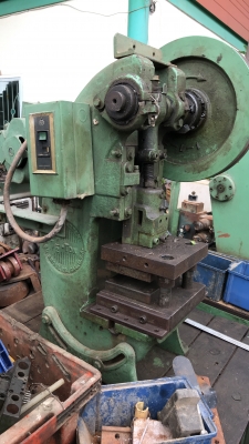 ขายปั๊มเหล็กหล่อเบอร์4มี2ตัวๆละ12000ของอเมริกาครับพร้อมพิมพ์เลยครับ ขายปั๊มเหล็กหล่อเบอร์4มี2ตัวๆละ12000ของอเมริกาครับพร้อมพิมพ์เลยครับ