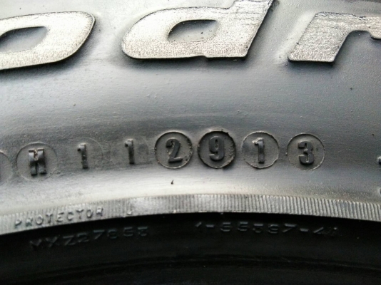 ขายยางBF 265/75R16 ปี13 ดอกยางหนาเต็มเท่ากันไม่มีปะ จำนวน 1 ชุด ขายยางBF 265/75R16 ปี13 ดอกยางหนาเต็มเท่ากันไม่มีปะ จำนวน 1 ชุด