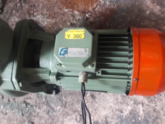 ขาย !! ปั้มน้ำหอยโข่งFORASของอิตาลี่ขนาด3kw.380v.ท่อ3.5"พร้อมใช้ ขาย !! ปั้มน้ำหอยโข่งFORASของอิตาลี่ขนาด3kw.380v.ท่อ3.5"พร้อมใช้