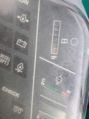 ขายจ้า KOMATSU PC40-7  เก่าญี่ปุ่นแท้  มีลายแย๊ก  4,XXX  ชั่วโมง  พร้อมทำสีใหม่  ลองระบบกันได้ทุกวันจ้า  089-3818694  ดวงนภา