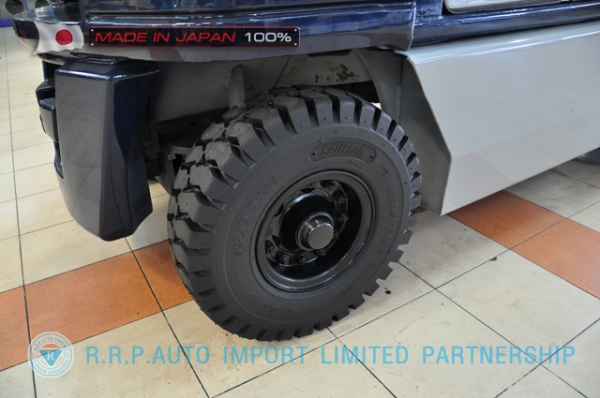 ขายรถโฟล์คลิฟท์มือสอง KOMATSU รุ่น FG20-252967 นำเข้าจากประเทศญี่ปุ่น 100\% ไม่เคยใช้งานในไทย