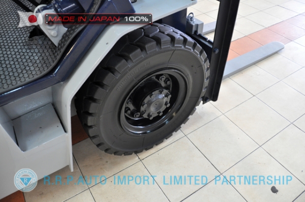 ขายรถโฟล์คลิฟท์มือสอง KOMATSU รุ่น FG20-252967 นำเข้าจากประเทศญี่ปุ่น 100\% ไม่เคยใช้งานในไทย