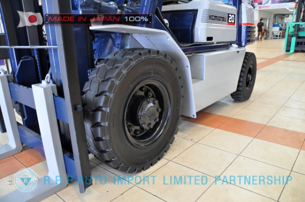 ขายรถโฟล์คลิฟท์มือสอง KOMATSU รุ่น FG20-252967 นำเข้าจากประเทศญี่ปุ่น 100\% ไม่เคยใช้งานในไทย