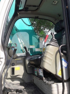 ขายKOBELCO SK135SR-1E  YY03  ปี 2004  เก่าญี่ปุ่นแท้  พร้อมใช้  โทร  089-3818694  ดวงนภา