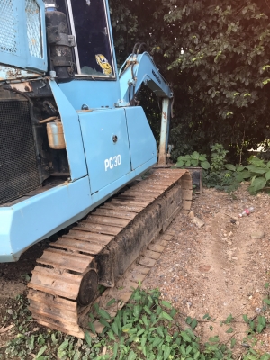 ขายด่วน komatsu pc30 คอลโทนน้ำมัน เครืองดี ปั้มดี ใช้งานได้ เอกสารสื้อขาย ขาย 200000