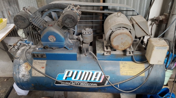 ขายปั้มลม PUMA 3HP 2สูบ ถัง 260ลิตร ไฟ220v มอเตอร์ TOSHIBA สภาพดี