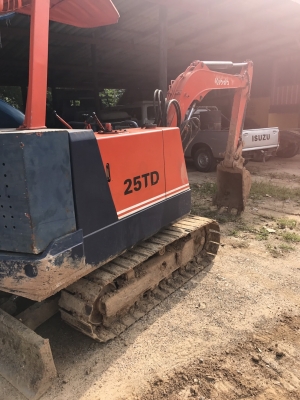 ขายด่วน kubota kh 25td เครือง ดี แท็คเดินพร้อม ปั้มแรง มีเอกสารซื้อขาย เพียง 200000 บาท ขายด่วน kubota kh 25td เครือง ดี แท็คเดินพร้อม ปั้มแรง มีเอกสารซื้อขาย เพียง 200000 บาท