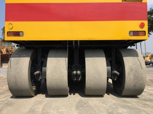 รถบดเจ็ดล้อยาง DYNAPAC R20 เครื่องยนต์ ISUZU 6BD1 พวงมาลัยเพาเวอร์ FROM JAPAN สภาพพร้อมใช้งาน สนใจติดต่อ 063-9316985 ID LINE : 0639316985 ครับ