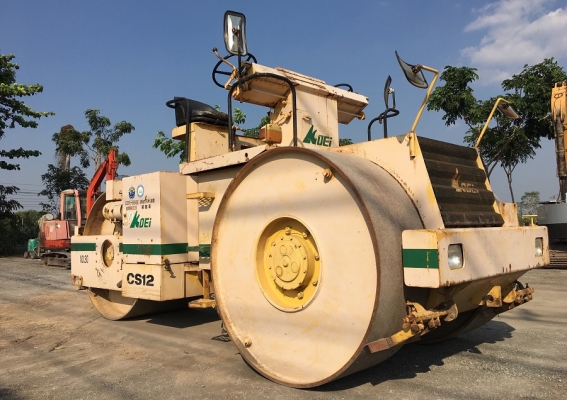 รถบดสามล้อเหล็ก DYNAPAC CS12 FROM JAPAN สนใจติดต่อ 063-9316985 ID LINE : 0639316985 ครับ