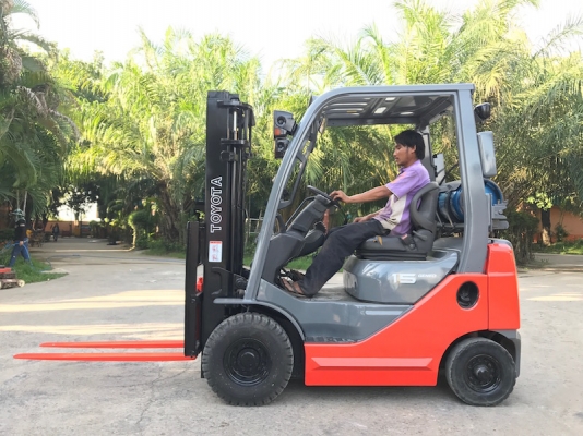 ขายFORKLIFT TOTOTA รุ่น8FG15รุ่นใหม่ล่าสุด เสา3เมตร(1.5ตัน) สวยเดิมจากญี่ปุ่น ยังไม่เคยใช้ในไทย 185,000เท่านั้น!!
