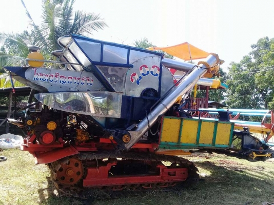 ขายรถเกี่ยวข้าว เสปก10-22-195 ปากใหม่คอใหม่ ช่วงล่างใหม่ พร้อมใช้งานราคา700,000 สนใจโทร 090-8588220 090-3258446 090-4610380 ดูประกาศทั้งหมด https://www.facebook.com/narong2truck/ www.narong2truck.com www.truck.in.th/498 รับจัดไฟแนนซ์นอกสถานที่ เพจFacebook