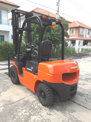 ขายฟอร์คลิฟท์ขนาด 2.5 ตันเสายกสูง 4 เมตร เกียร์ออโต้ สนใจ 0813535948