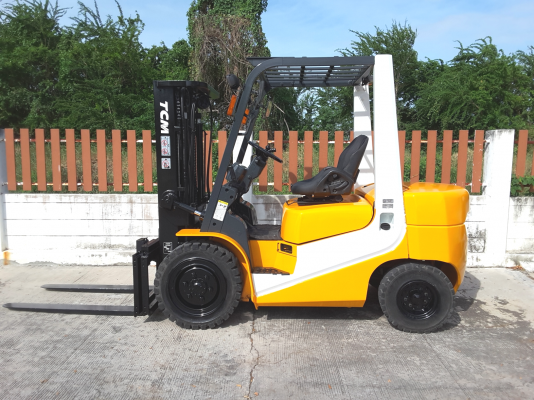 ขาย TCM 3 ตันดีเซล เสายกสูง 4.3 เมตรงาสไลน์ สนใจ 0813535948