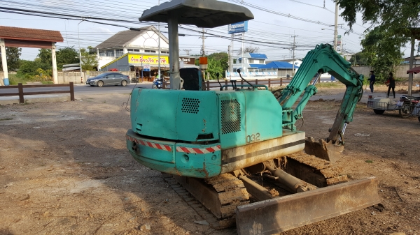 ขายแบคโฮ Kobelco 32 แรงมีไลน์เจาะกระแทก 168000 ขายแบคโฮ Kobelco 32 แรงมีไลน์เจาะกระแทก 168000