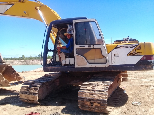 ขายรถ แบคโฮ KOBELCO MARK 3