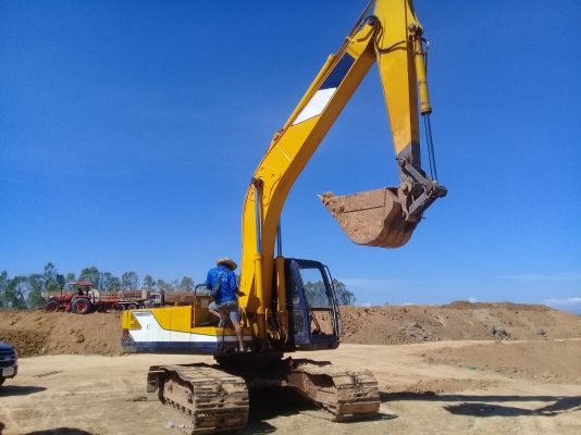 ขายรถ แบคโฮ KOBELCO MARK 3