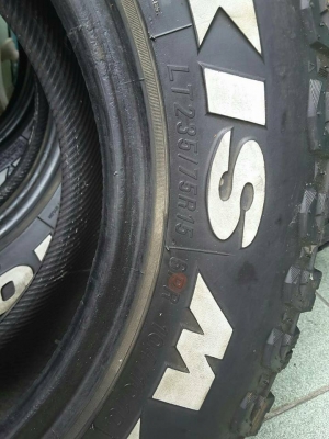 ยาง 32 นิ้ว Maxxis MT764 ขนาด 265-75-16 ปี15 สวยๆ 1ชุด ยาง 32 นิ้ว Maxxis MT764 ขนาด 265-75-16 ปี15 สวยๆ 1ชุด