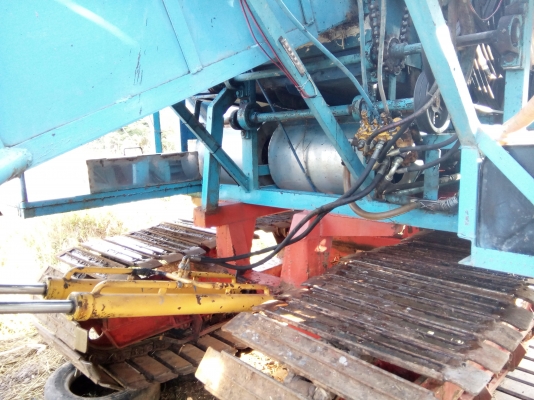 ไทยเจ่ริญ. 460000  . สนใจโทรมา ราคาคูยกัน พอขายได้ขายเลย รถเจ้าของเอง  061-6319748